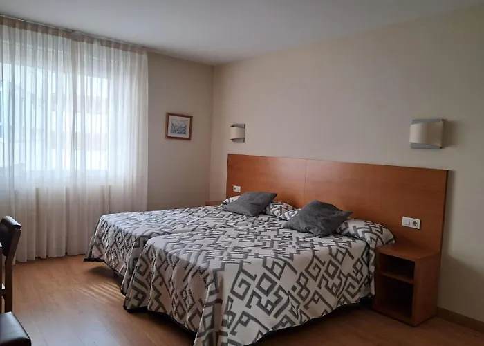 Pension Restaurante La Bombilla A Estrada képek